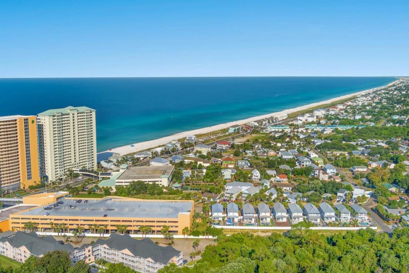 Вілла Experience Starlit Nights From Beach Happy'S Balcony Overlooking The Community Pool At Beachwalk Панама-Сіті-Біч Екстер'єр фото