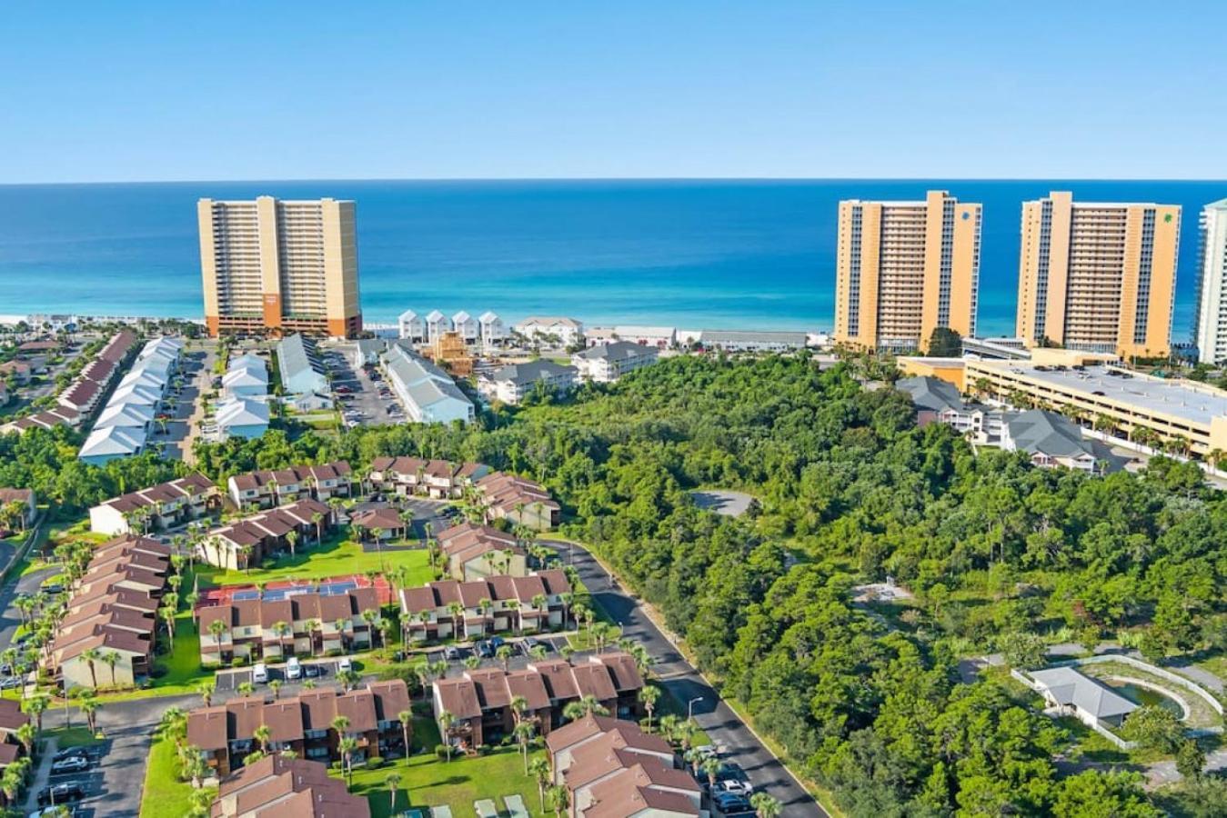 Вілла Experience Starlit Nights From Beach Happy'S Balcony Overlooking The Community Pool At Beachwalk Панама-Сіті-Біч Екстер'єр фото